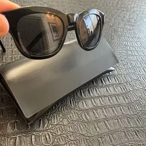 Saint Laurent | Accessories | Saint Laurent Black Sunglasses  display picture 1